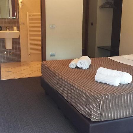 Hotel Firenze Saronno Chambre photo