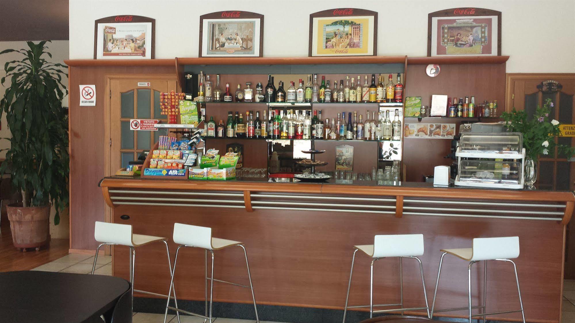 Hotel Firenze Saronno Extérieur photo
